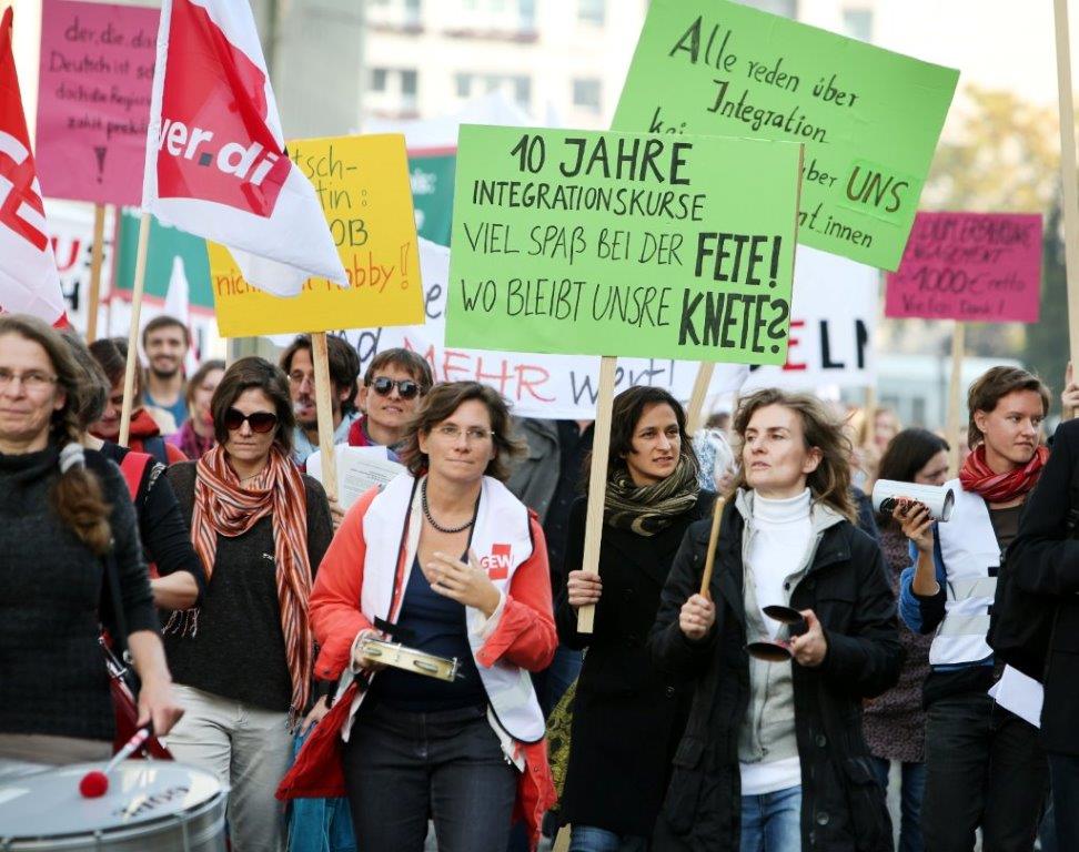 Integrationskurse haben eine immer höhere Bedeutung. Leider spiegelt sich das in der Bezahlung nicht wider.